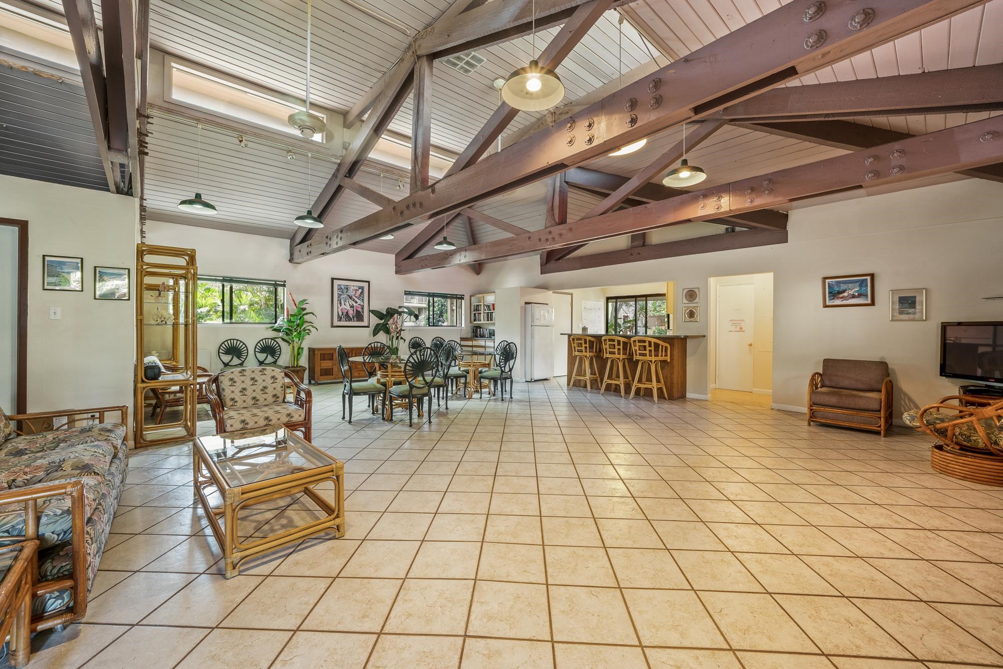 4401 Lower Honoapiilani Road, Unit A502 Lahaina, HI 96761 - Photo 38 of 39 Common Area Lounge