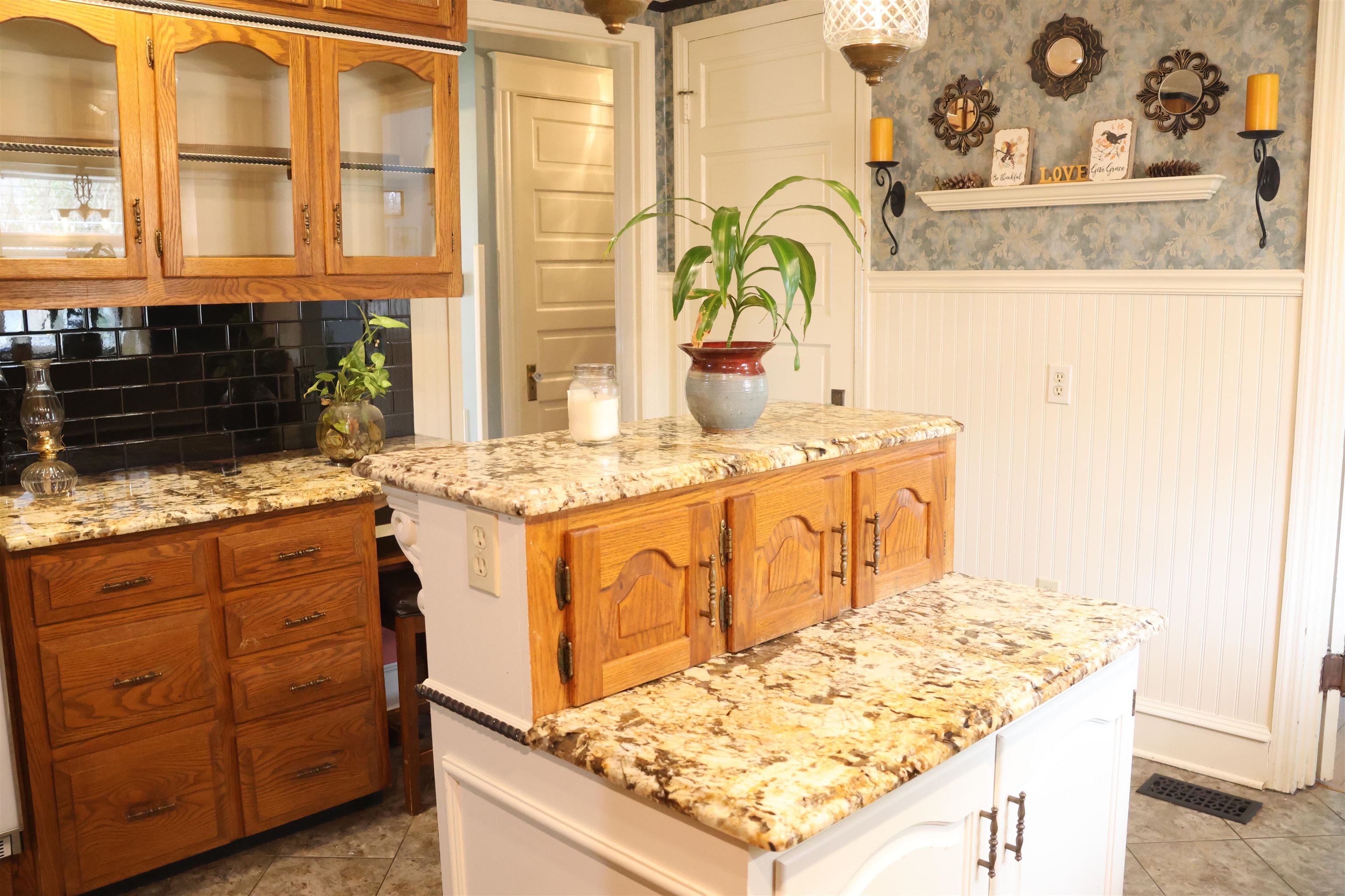 422 South Limestone Street Gaffney, SC 29340 - Photo 21 of 50