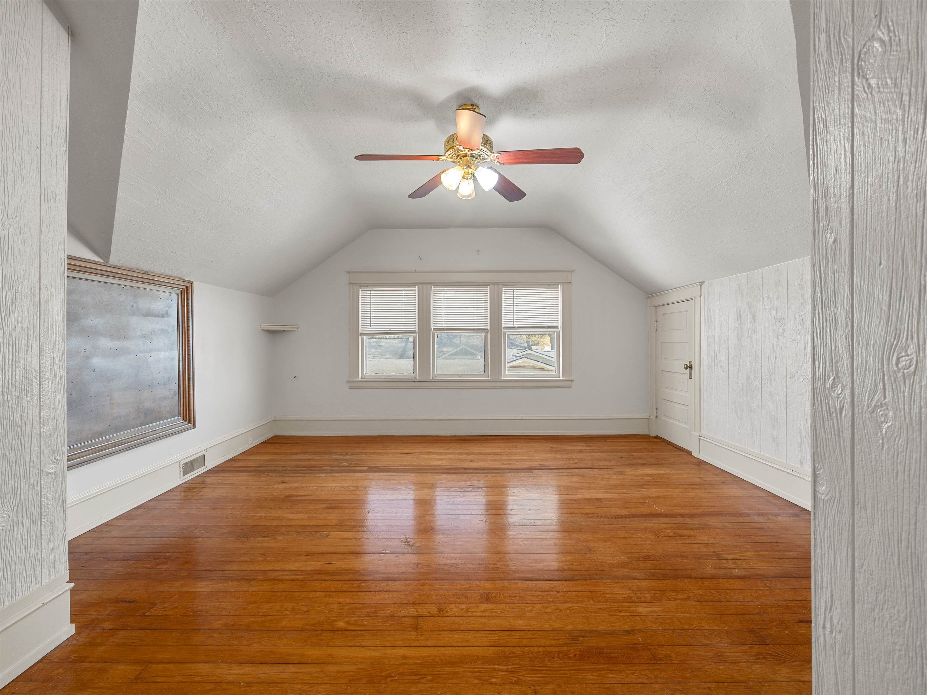 422 South Limestone Street Gaffney, SC 29340 - Photo 34 of 44