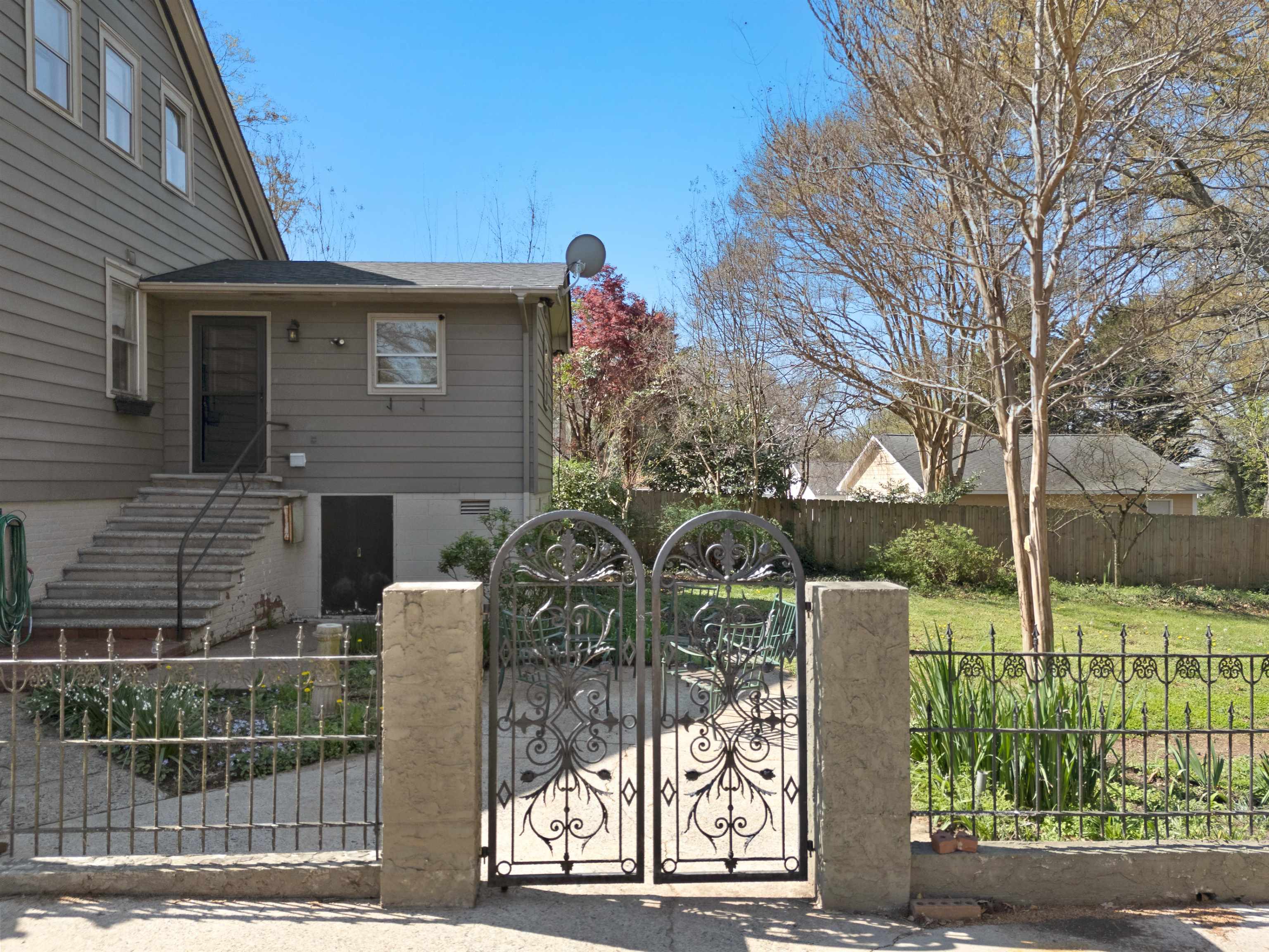 422 South Limestone Street Gaffney, SC 29340 - Photo 41 of 44