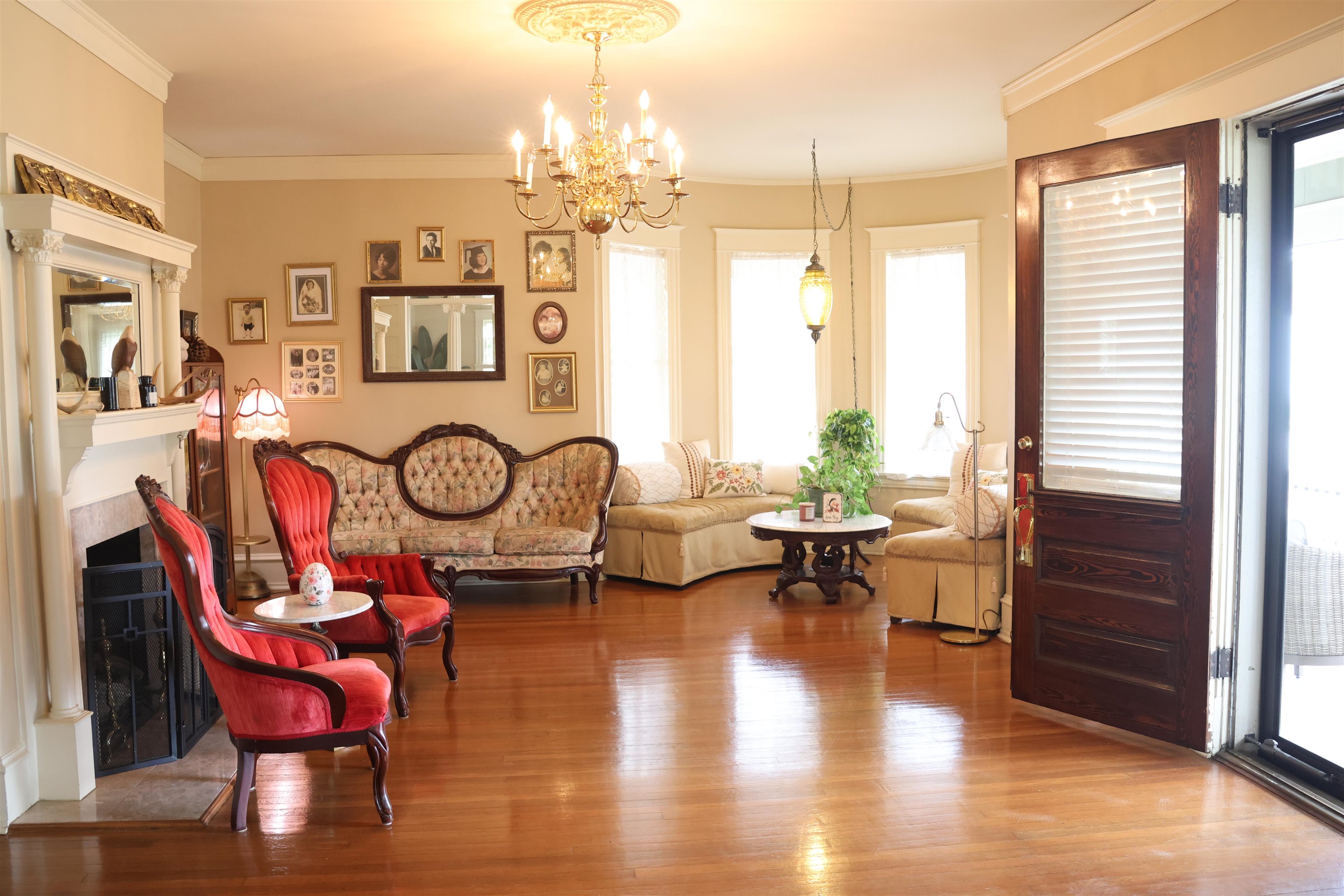 422 South Limestone Street Gaffney, SC 29340 - Photo 8 of 50