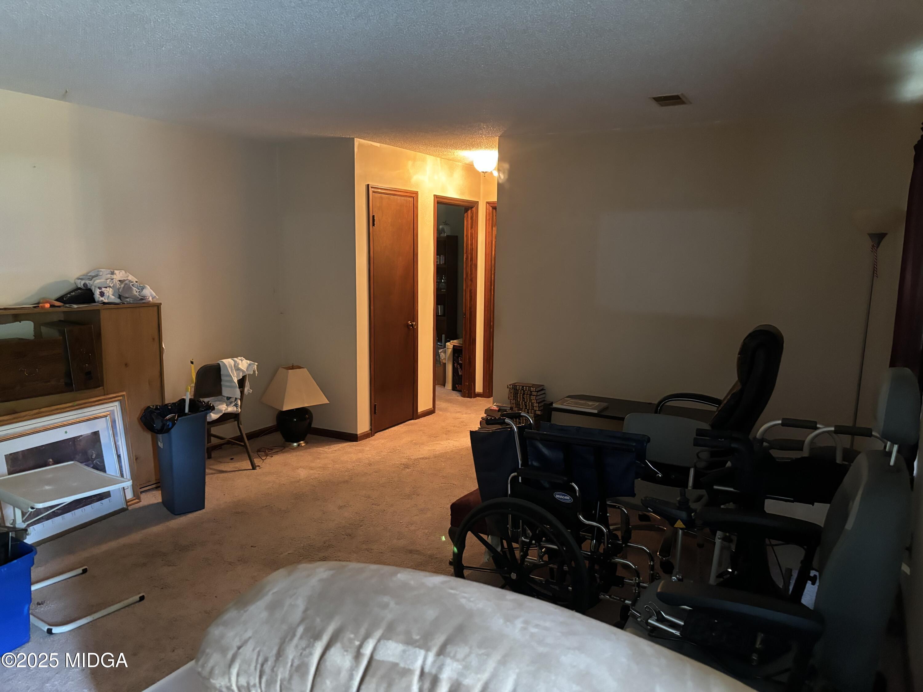 409 Fieldstone Road Warner Robins, GA 31093 - Photo 6 of 15 IMG_7484