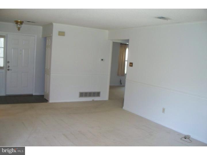 108 Chase Road Wayne, PA 19087 - Photo 4 of 18