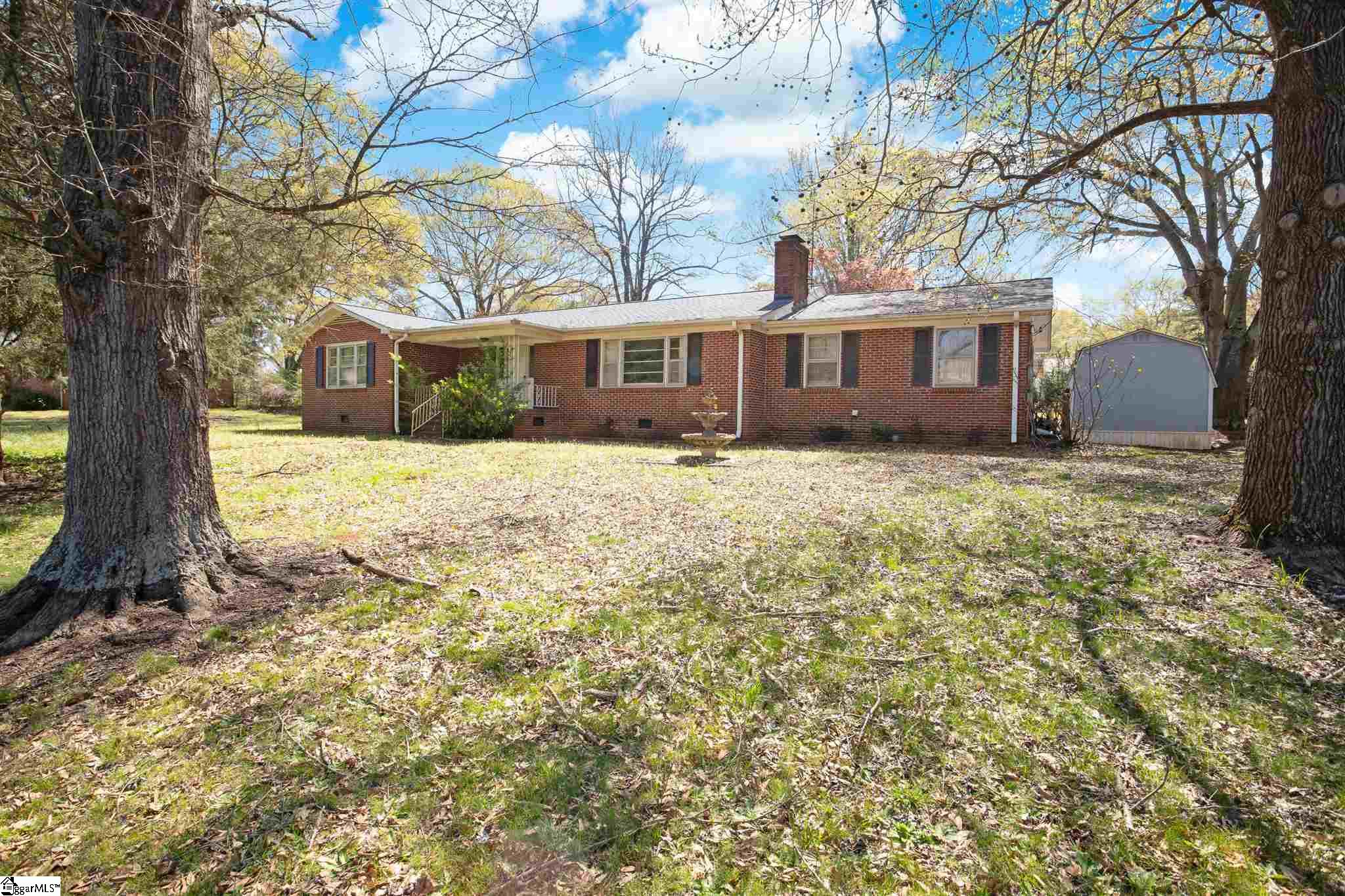 413 Chick Springs Road Greer, SC 29650 - Photo 3 of 25 Gallery Image 3