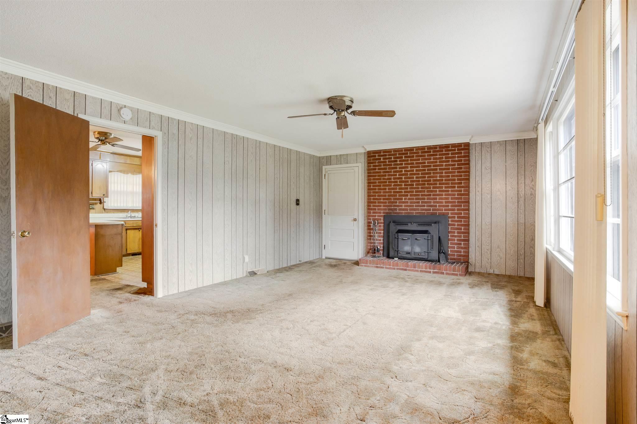 413 Chick Springs Road Greer, SC 29650 - Photo 4 of 25 Gallery Image 4