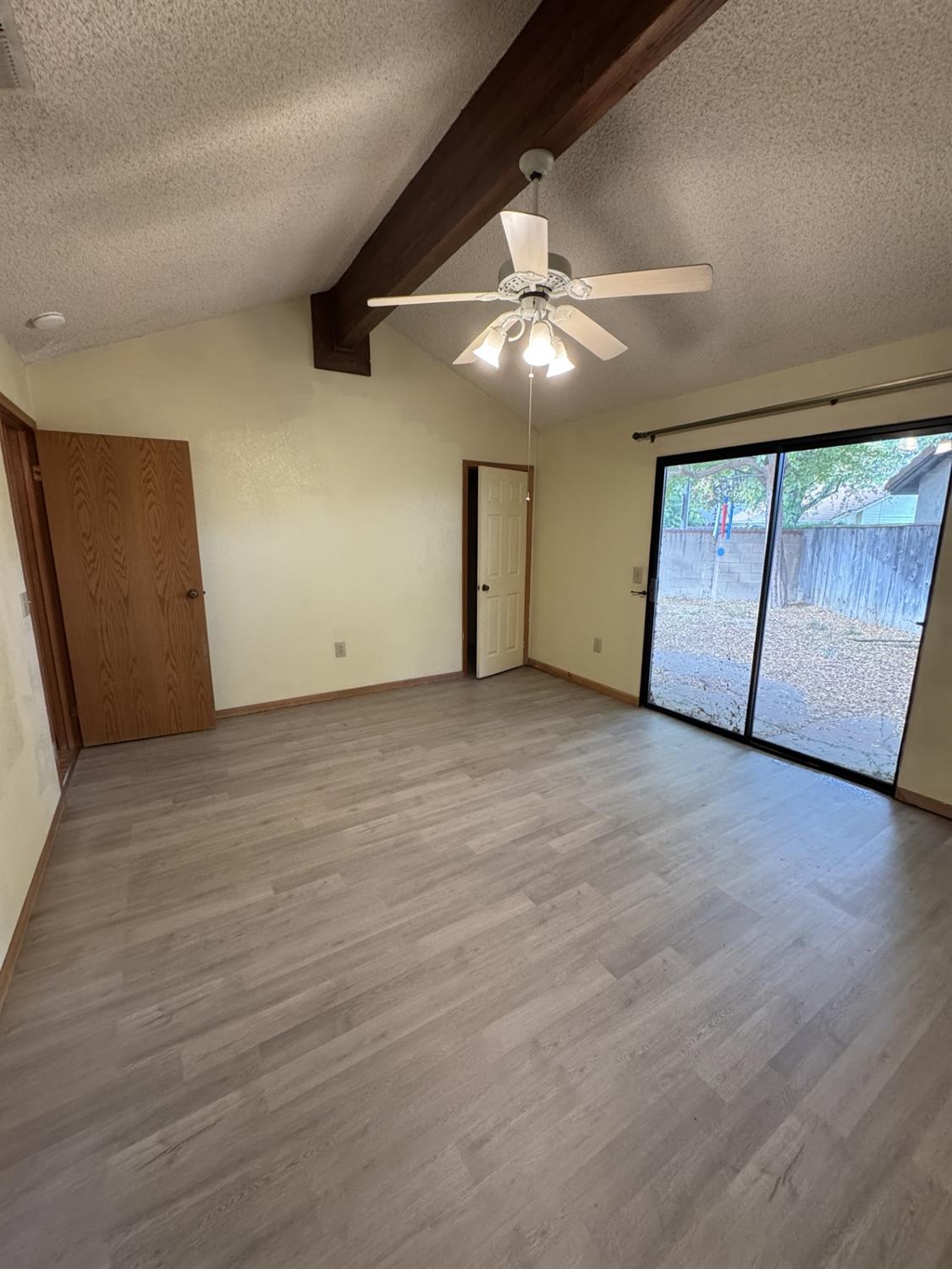 1104 Pinewood Court Madera, CA 93637 - Photo 12 of 16