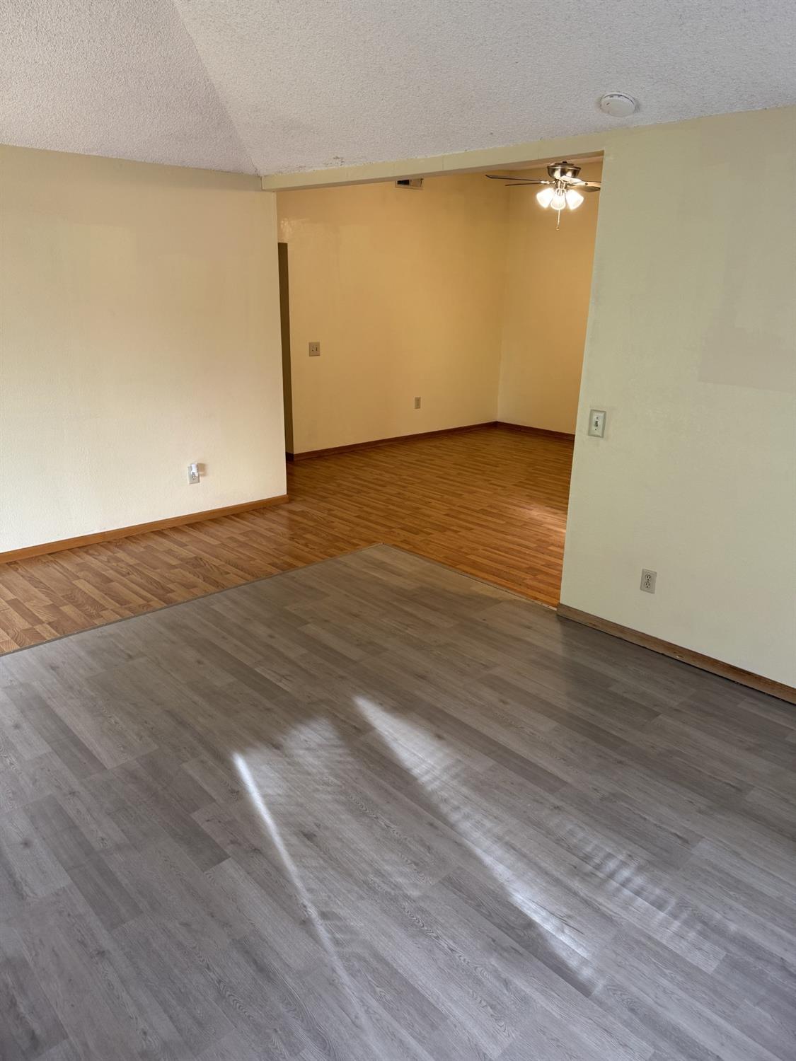 1104 Pinewood Court Madera, CA 93637 - Photo 5 of 16