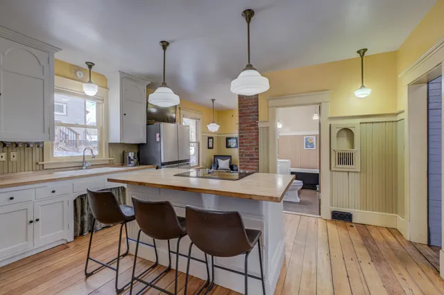 $505,000 | 612 Rice Street West, Stillwater, MN 55082