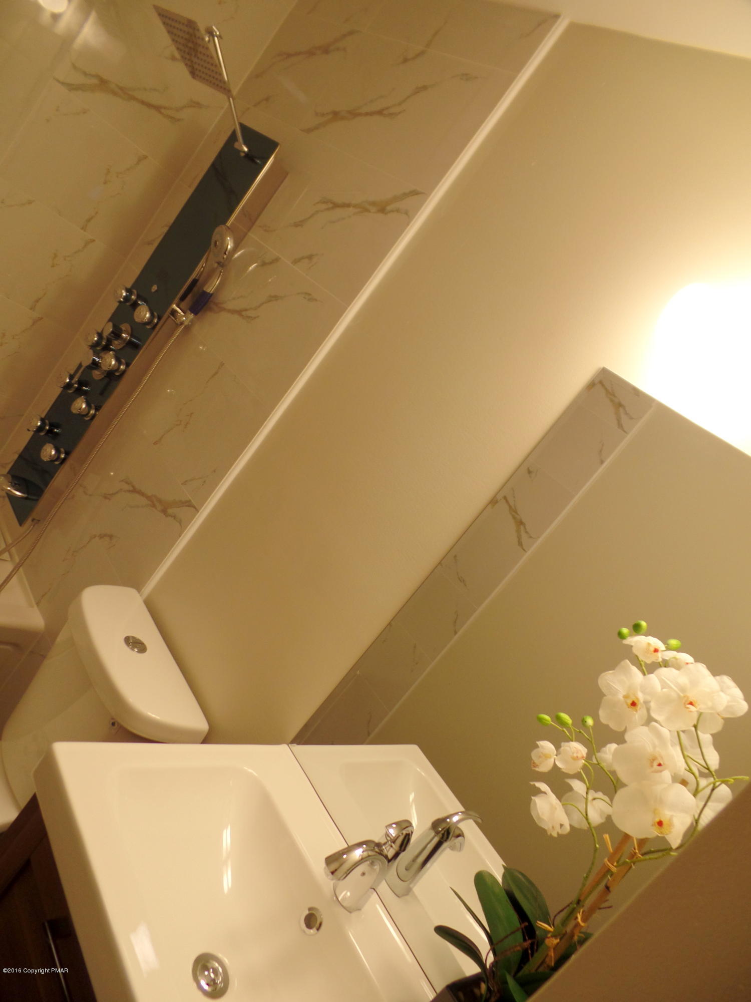 116 Yellow Birch Lane Long Pond, PA 18334 - Photo 32 of 35 upper bathroom