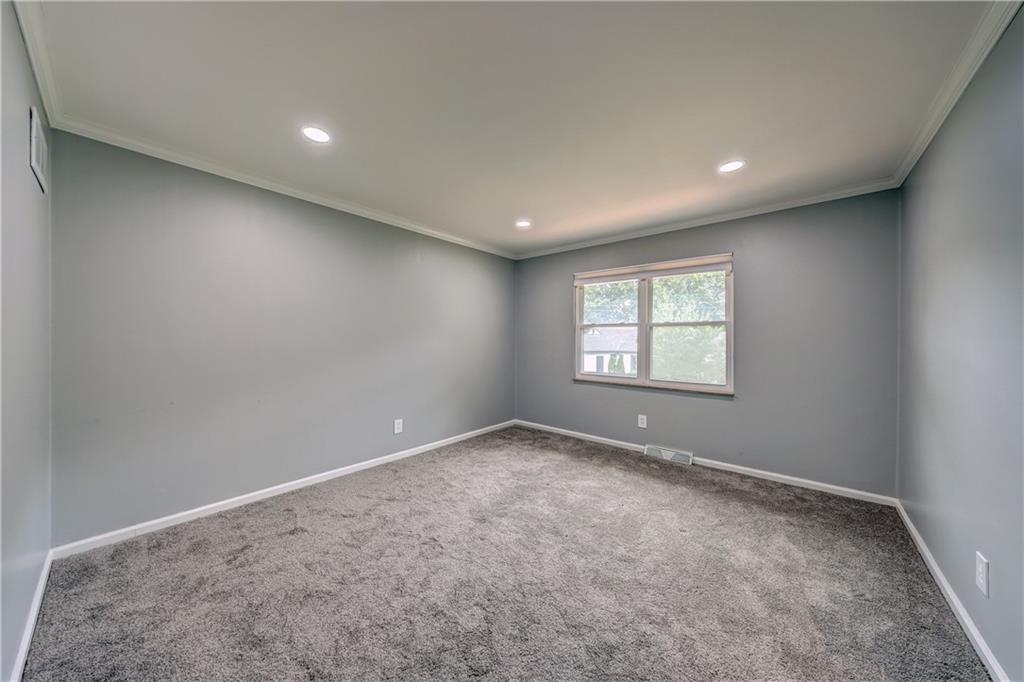 8901 Mission Road Leawood, KS 66206 - Photo 22 of 37