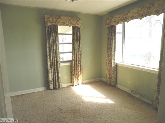600 West Fairfield Road High Point, NC 27263 - Photo 4 of 13 Dining Room.