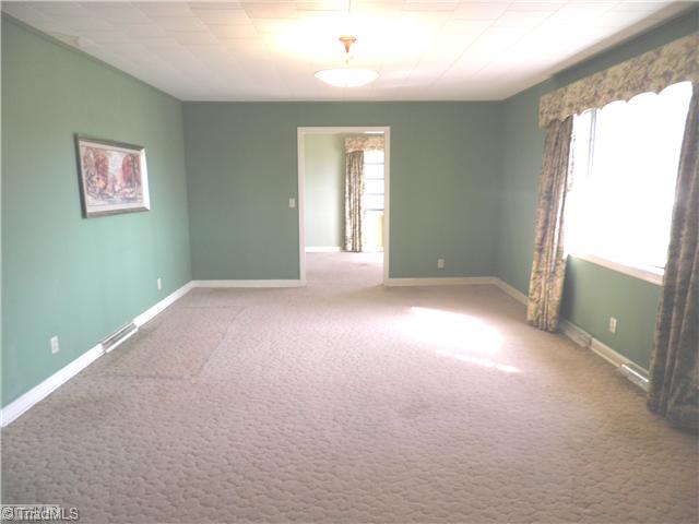 600 West Fairfield Road High Point, NC 27263 - Photo 5 of 13 Den/Family/Great Room.