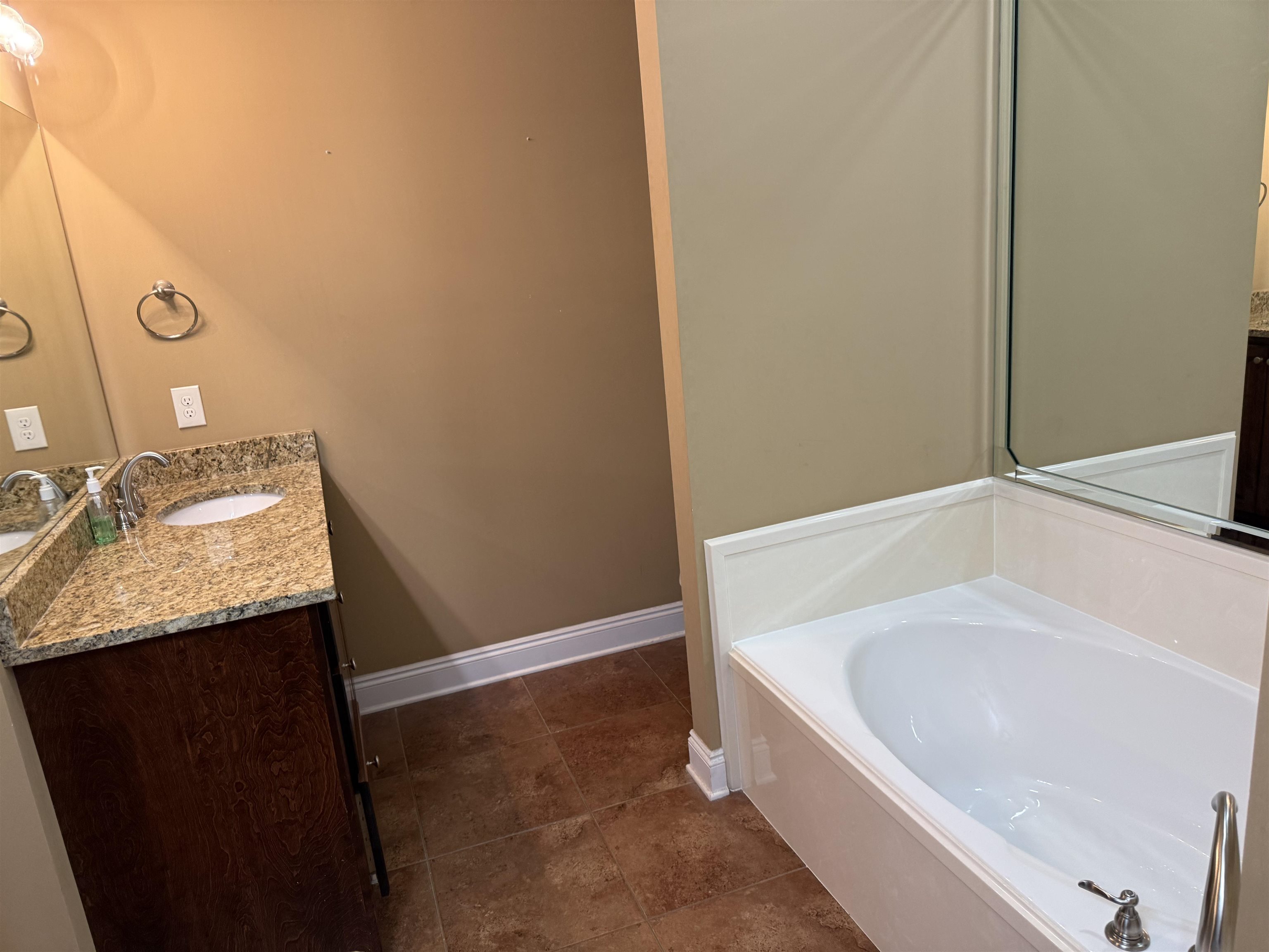 8615 Gale Rowe Lane Fairhope, AL 36532 - Photo 9 of 24 Primary Bath