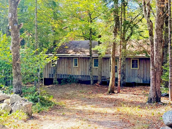 $215,000 | 715 North Groton Road, Hebron, NH 03241