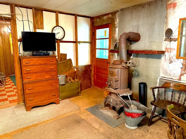 $215,000 | 715 North Groton Road, Hebron, NH 03241