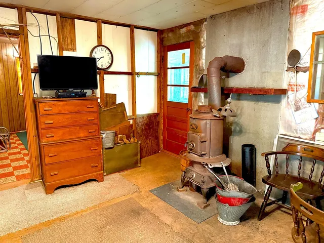 $270,000 | 715 North Groton Road, Hebron, NH 03241