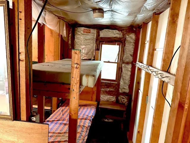 $270,000 | 715 North Groton Road, Hebron, NH 03241