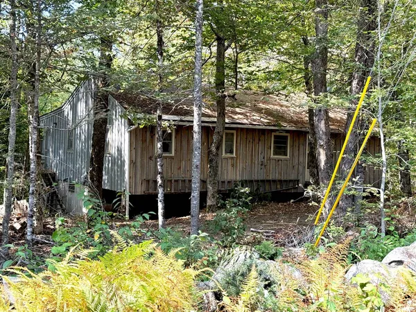 $215,000 | 715 North Groton Road, Hebron, NH 03241