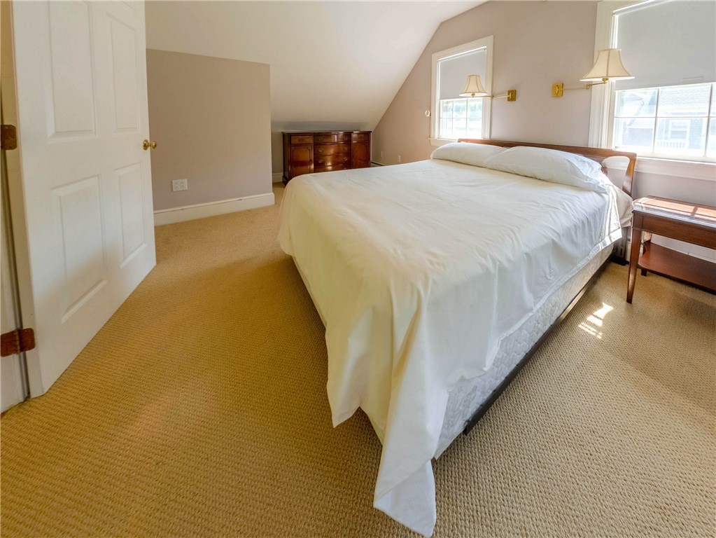 1724 Crandall Road Tiverton, RI 02878 - Photo 28 of 37