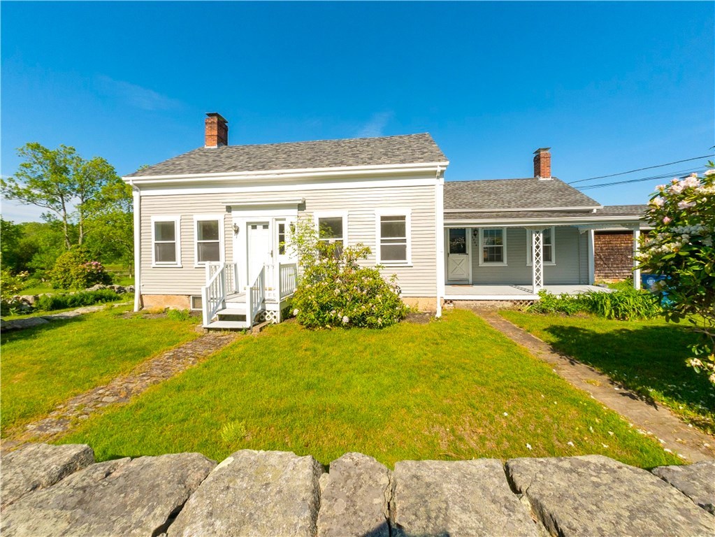 1724 Crandall Road Tiverton, RI 02878 - Photo 3 of 37