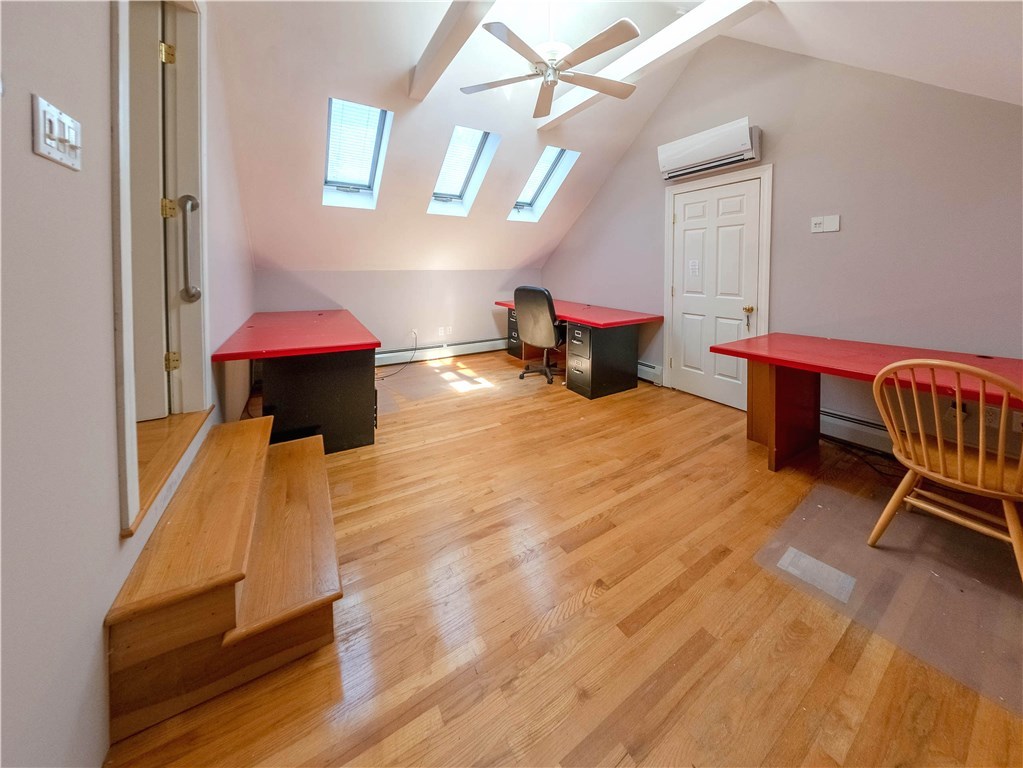 1724 Crandall Road Tiverton, RI 02878 - Photo 33 of 37