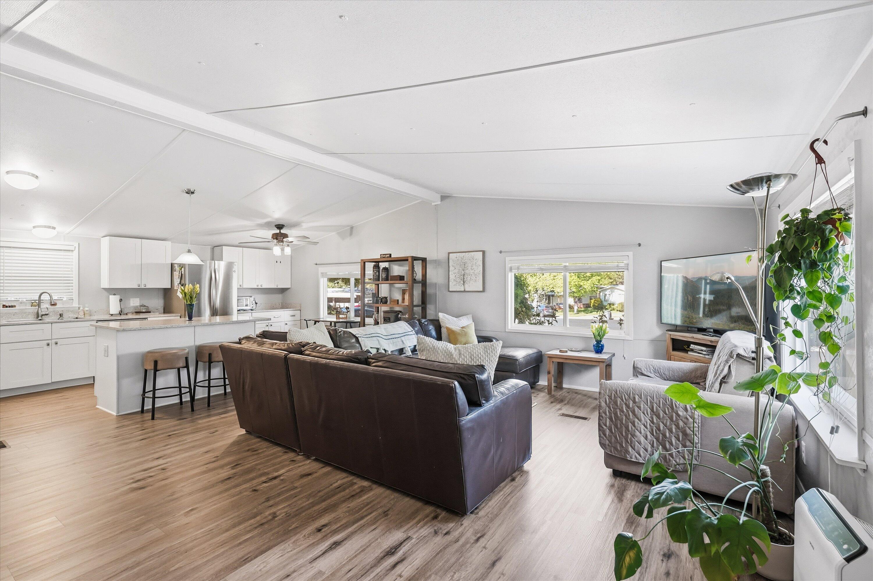 145 Taylor Street Talent, OR 97540 - Photo 4 of 19