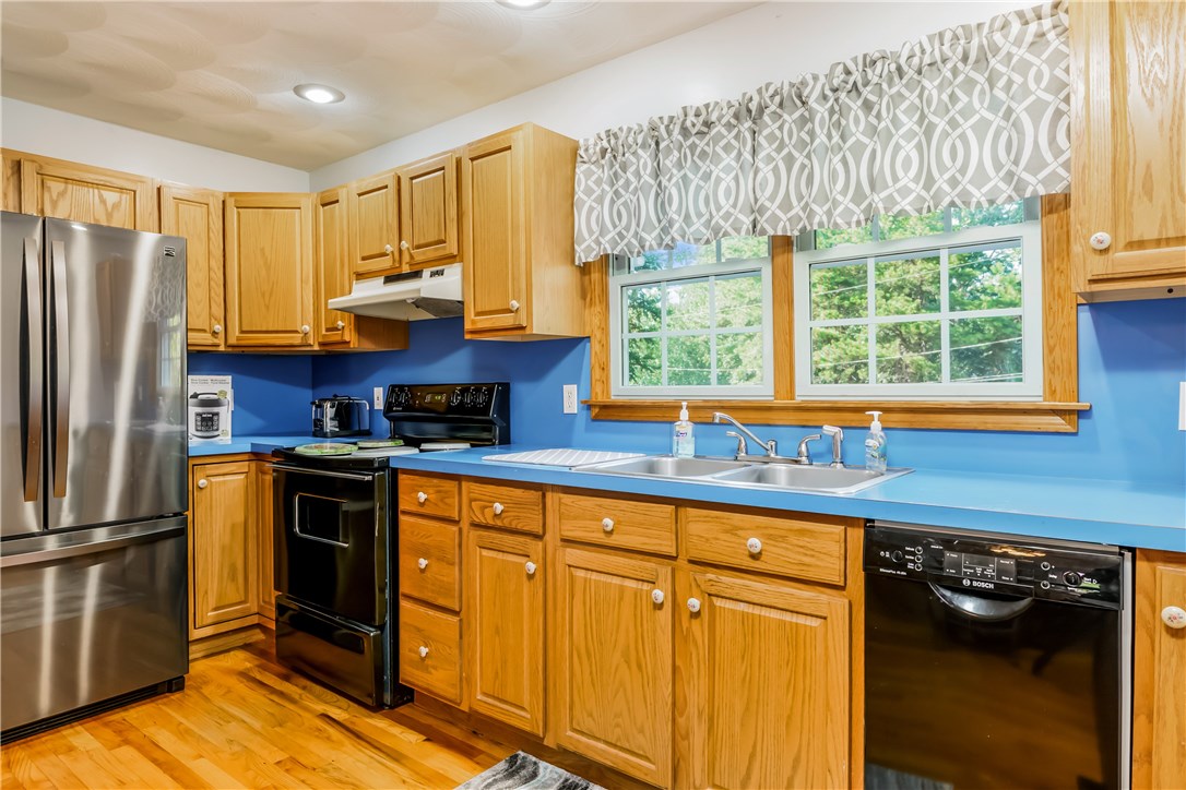 35 Cosmo Street Westerly, RI 02891 - Photo 20 of 50