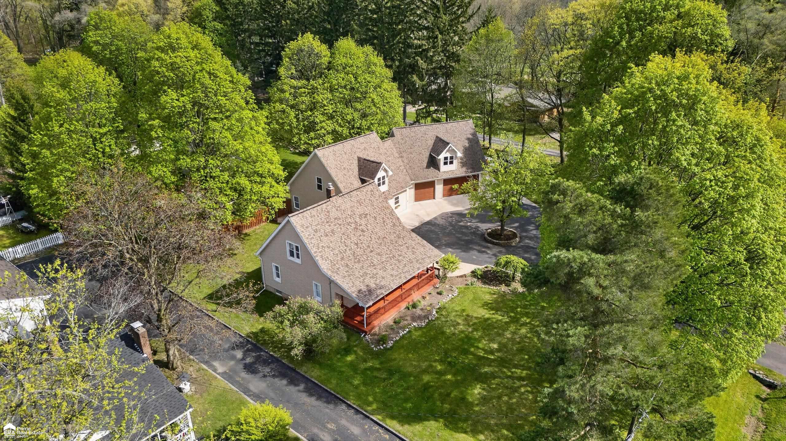 2292 North Belsay Road Burton, MI 48509 - Photo 3 of 86