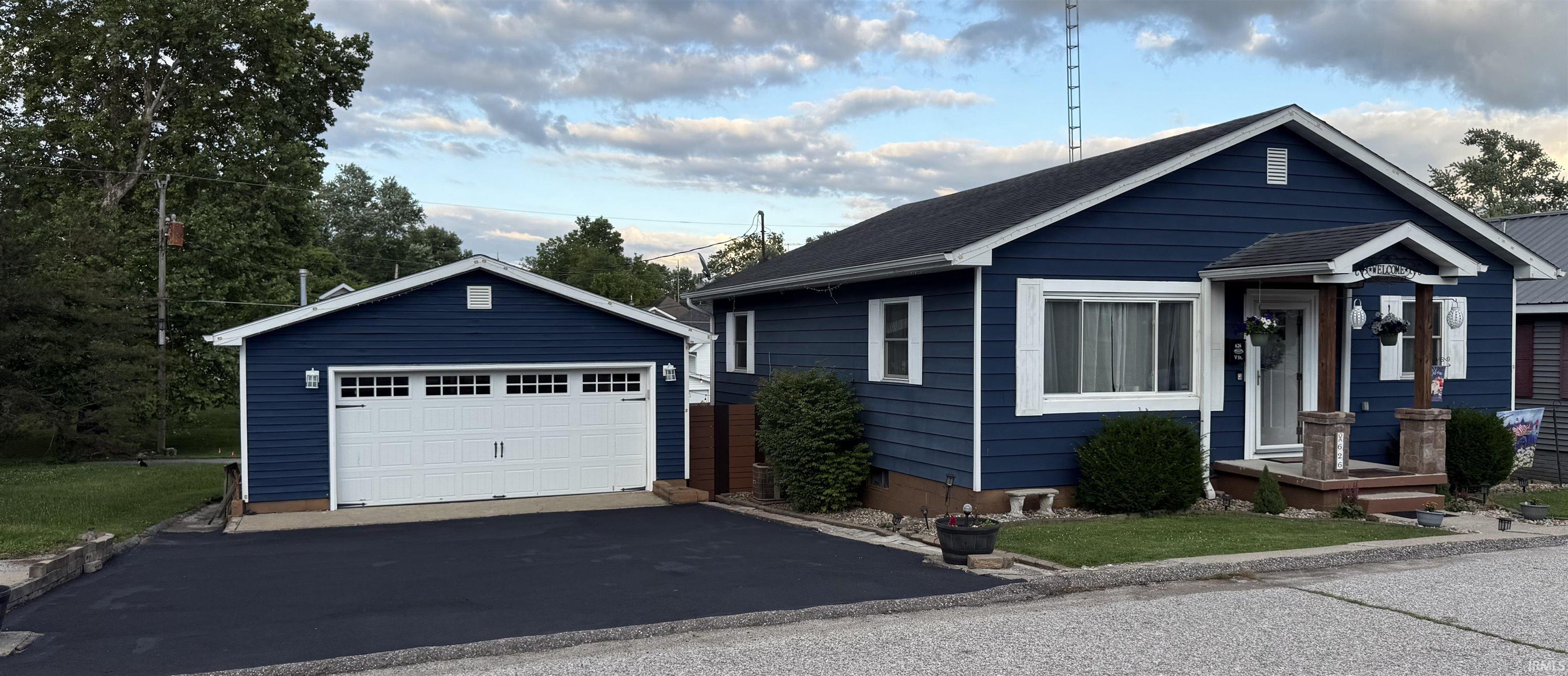 626 V Street Bedford, IN 47421 - Photo 1 of 33
