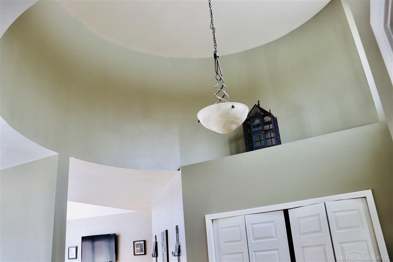 4097 County Line Road Casco, MI 48064 - Photo 8 of 35 50005379-7.JPG