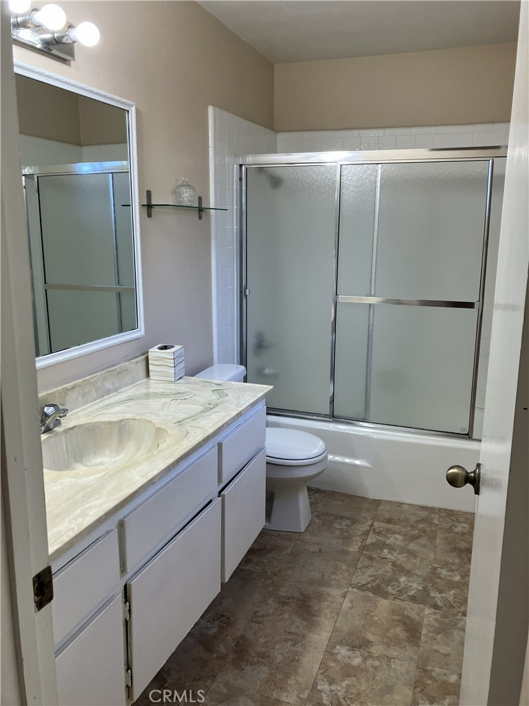 282 Summit Road La Verne, CA 91750 - Photo 16 of 26 Second bathroom