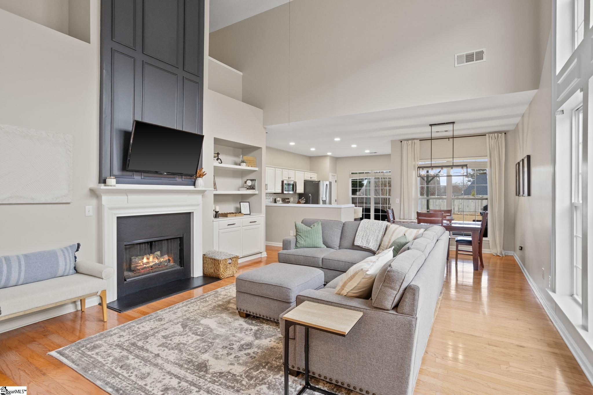 113 St James Pl Drive Greer, SC 29650 - Photo 3 of 22