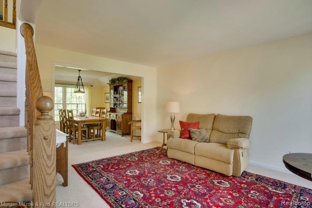 3860 Kaeleaf Road Lake Orion, MI 48360 - Photo 6 of 38
