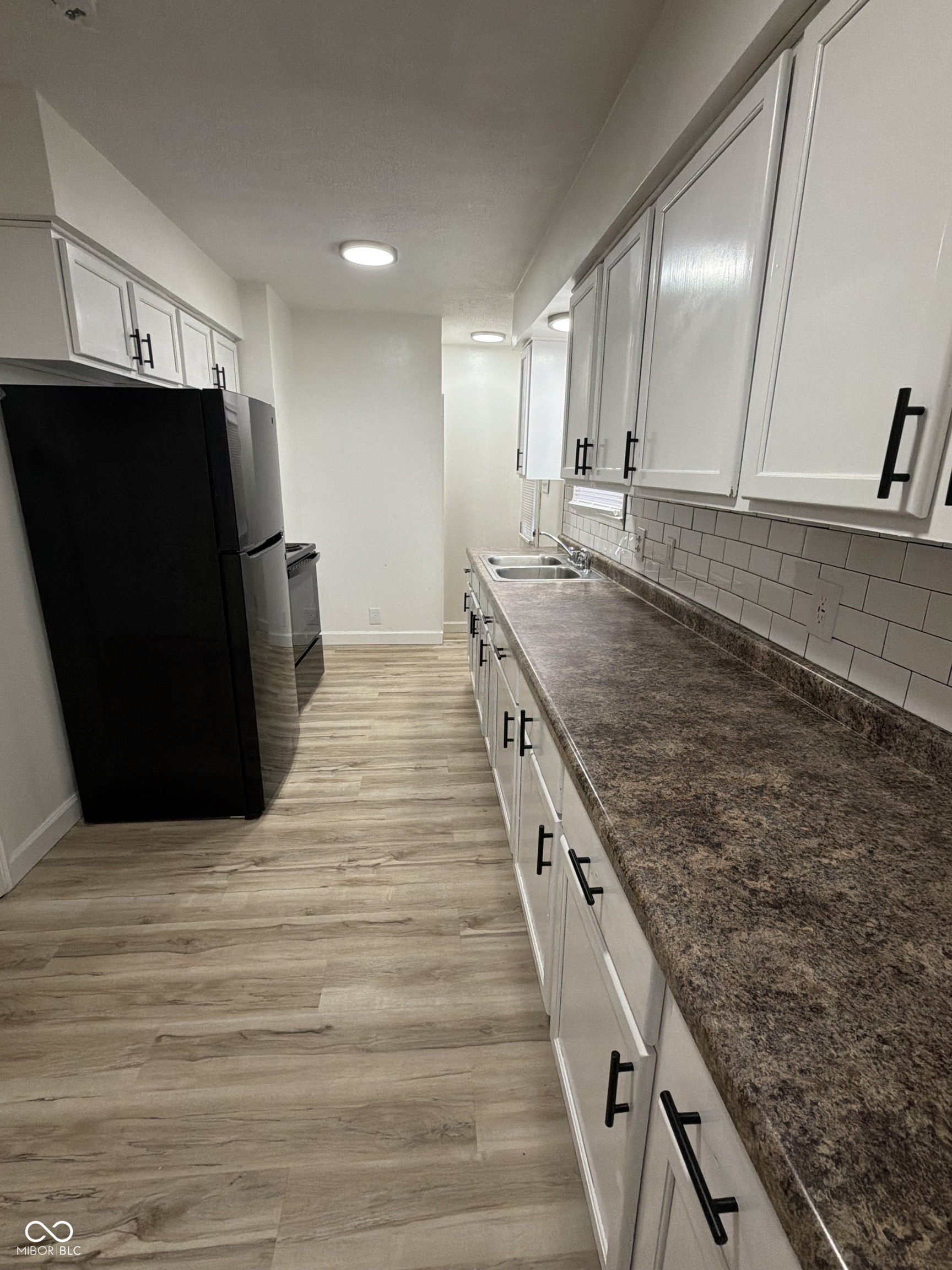 4437 Millersville Road Indianapolis, IN 46205 - Photo 6 of 24