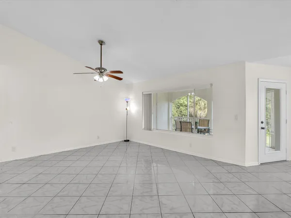 $2,200 | 815 West Boynton Beach Boulevard, Unit 16205, Boynton Beach, FL 33426
