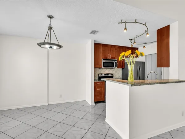 $2,200 | 815 West Boynton Beach Boulevard, Unit 16205, Boynton Beach, FL 33426