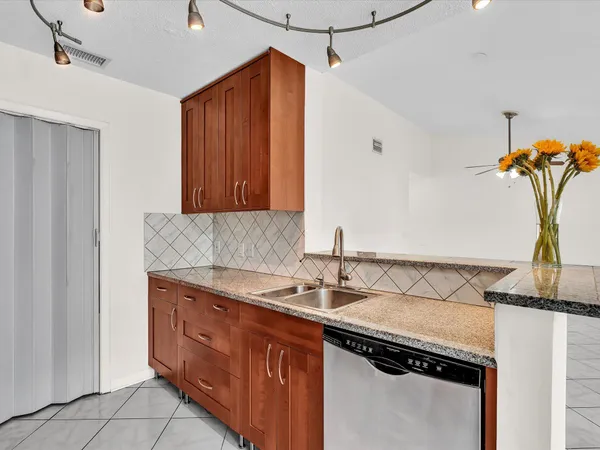 $2,200 | 815 West Boynton Beach Boulevard, Unit 16205, Boynton Beach, FL 33426