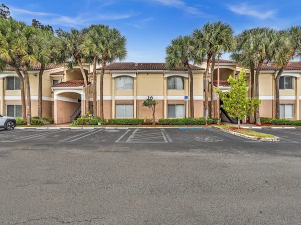 $2,200 | 815 West Boynton Beach Boulevard, Unit 16205, Boynton Beach, FL 33426