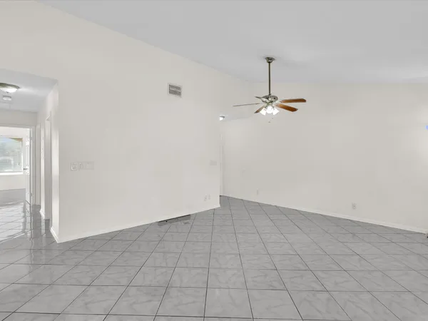 $2,200 | 815 West Boynton Beach Boulevard, Unit 16205, Boynton Beach, FL 33426