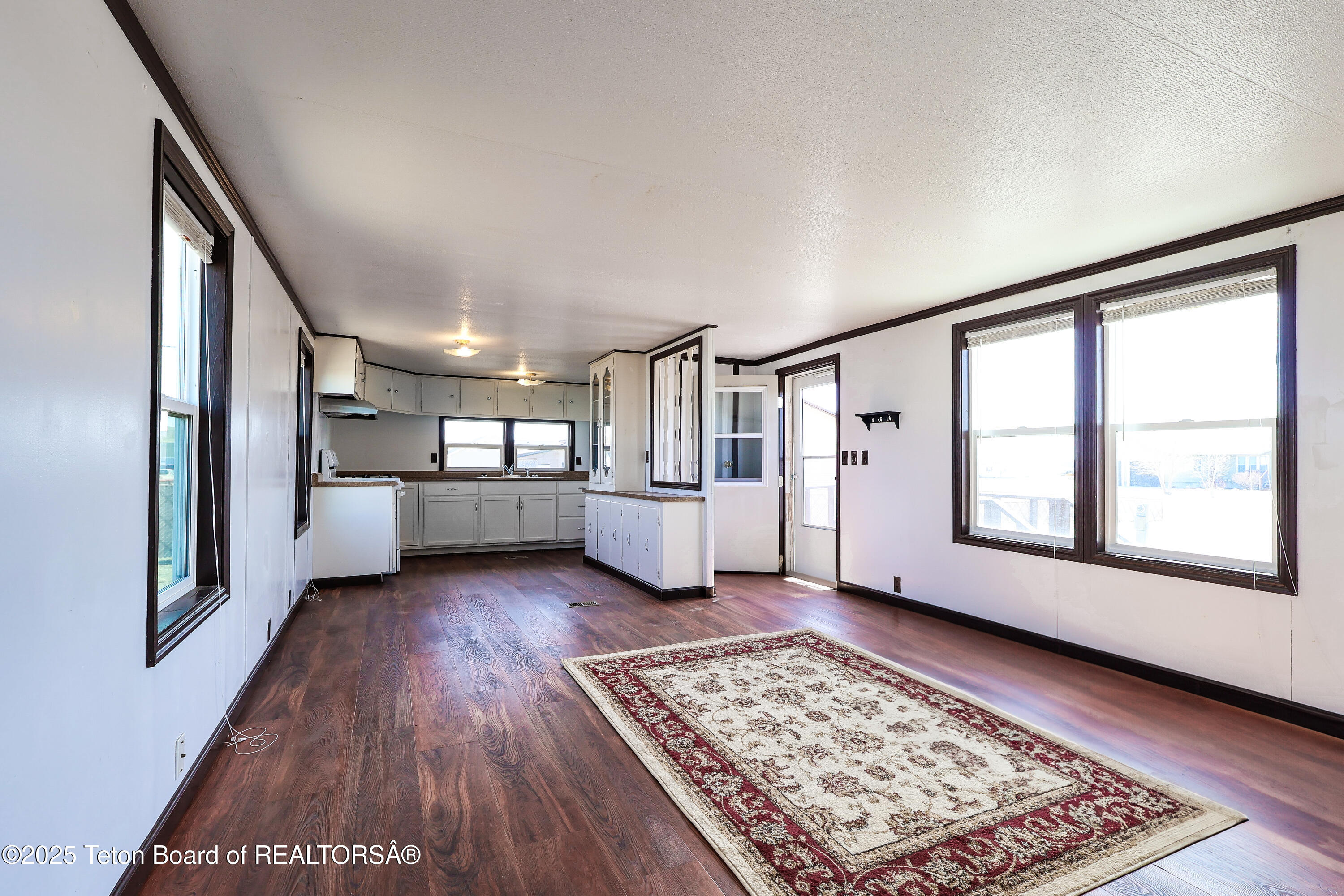 809 3rd Street Marbleton, WY 83113 - Photo 7 of 16 Living Area