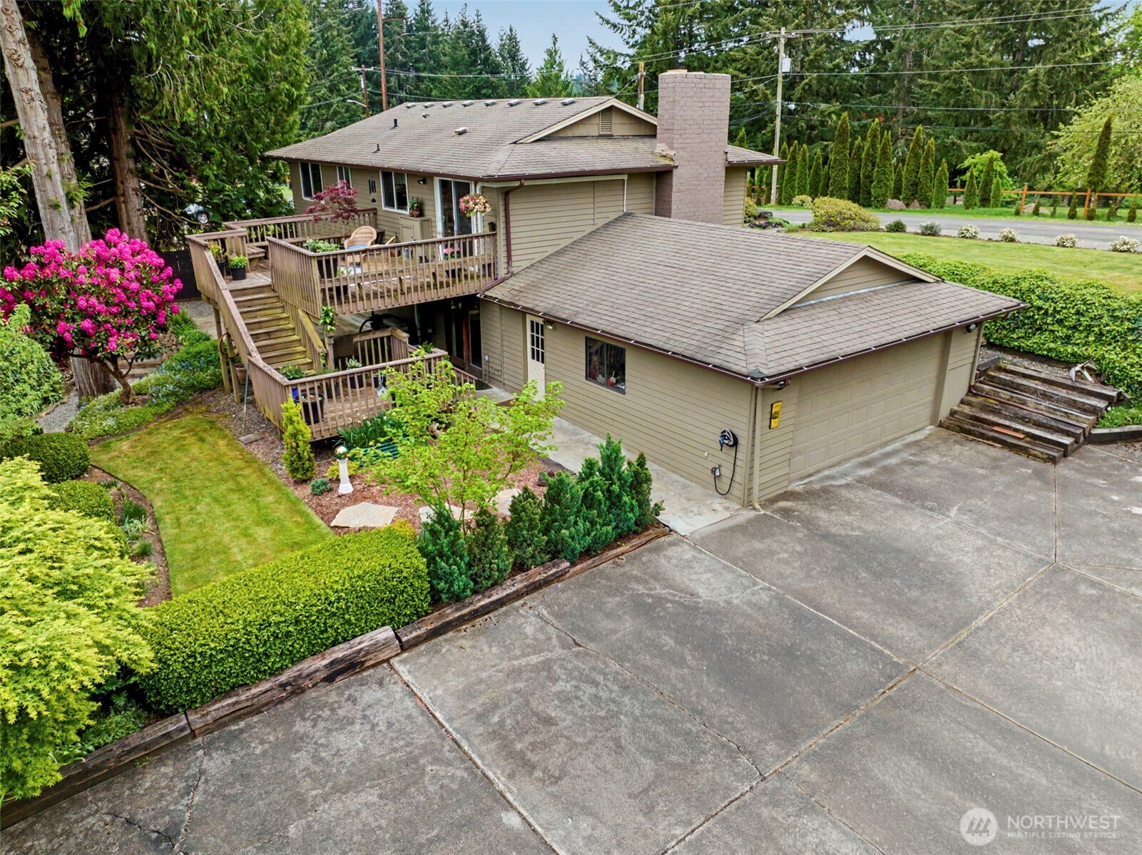 1611 Ham Hill Road Centralia, WA 98531 - Photo 3 of 40 a aerial view of a house with garden