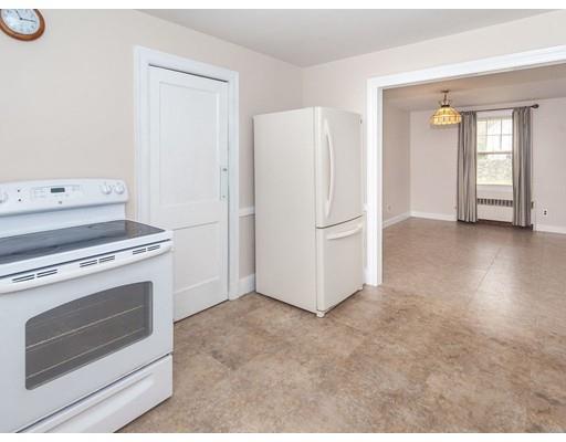 32 Thornton Road Waltham, MA 02453 - Photo 11 of 30