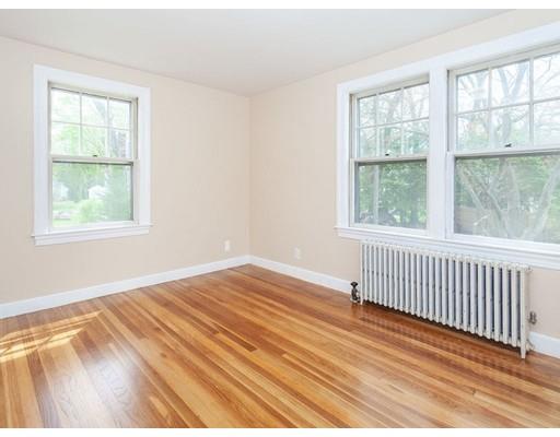32 Thornton Road Waltham, MA 02453 - Photo 18 of 30
