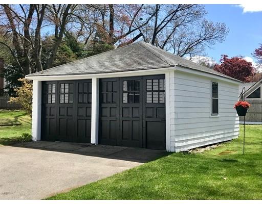 32 Thornton Road Waltham, MA 02453 - Photo 3 of 30