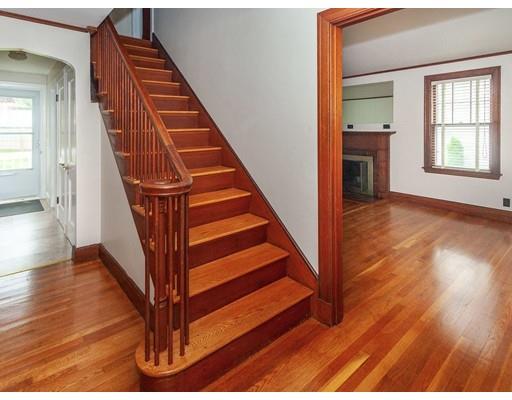 32 Thornton Road Waltham, MA 02453 - Photo 7 of 30