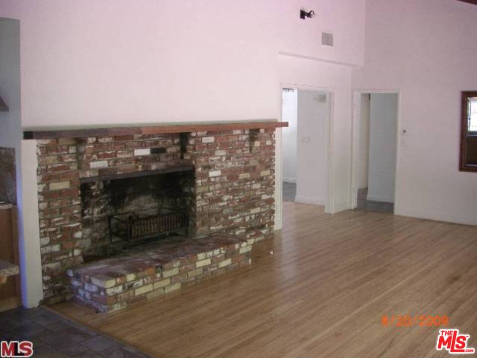 3612 Mandeville Canyon Road Los Angeles, CA 90049 - Photo 8 of 8