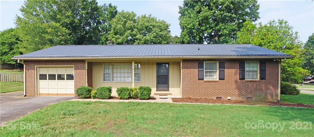 4657 Queens Road Hickory, NC 28602 - Photo 1 of 17 Gallery Image 1