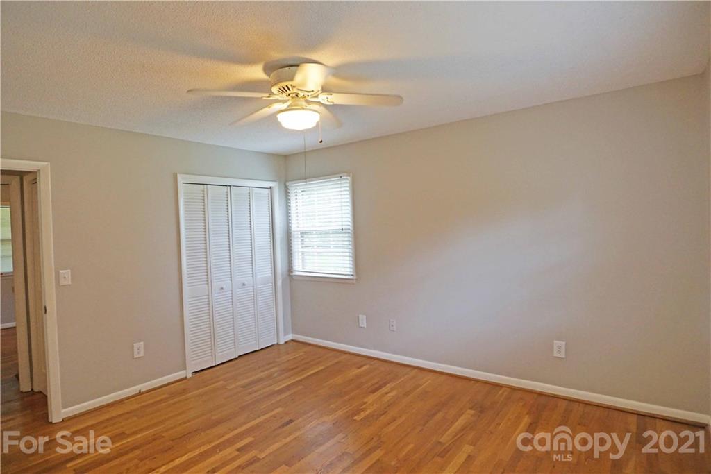 4657 Queens Road Hickory, NC 28602 - Photo 11 of 17 Gallery Image 11