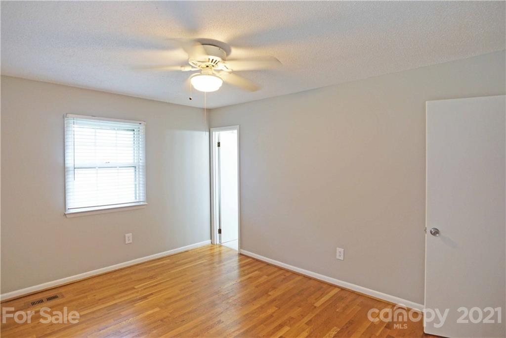 4657 Queens Road Hickory, NC 28602 - Photo 12 of 17 Gallery Image 12
