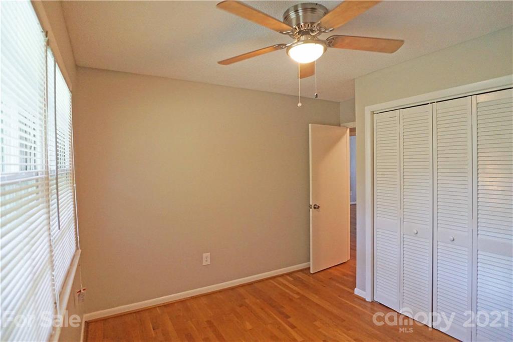 4657 Queens Road Hickory, NC 28602 - Photo 9 of 17 Gallery Image 9